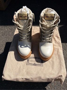 Brand new Gucci Cream Leather & GG Canvas Lace-Up High-Top Boots